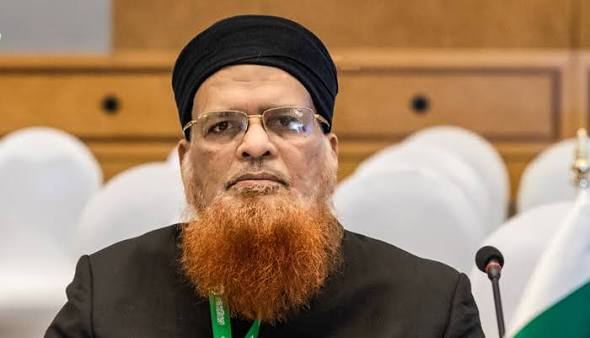 تاحیات کسی کو عدالتی کارروائی سے تحفظ دینا شریعت اور آئین کی روح کیخلاف ہے: مفتی