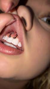 The Smiley Piercing Piercing Visage Piercing Levre Piercings