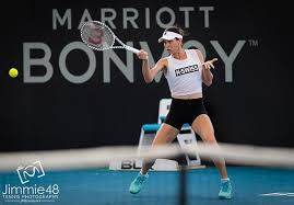 The wimbledon 2021 third round match between ajla tomljanovic and jelena ostapenko gave a great show both on and off the court. K Swiss Nuovo Sponsor Di Ajla Tomljanovic Sport Business Management
