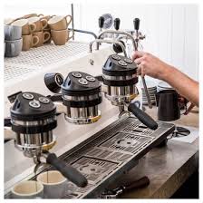 Best Commercial Espresso Machines Updated 2020 Espresso Machine Commercial Coffee Shop In 2020 Commercial Espresso Machine Coffee Machine Cafe Espresso Machine