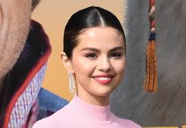 Selena gomez news, gossip, photos of selena gomez, biography, selena gomez boyfriend list 2016. Selena Gomez Explained The Release Of Boyfriend During The Coronavirus Crisis