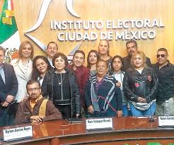 Diana sánchez barrios, quien es hija de alejandra barrios, fue aprehendida por la fiscalía capitalina el pasado 17 de marzo en la colonia tabacalera, en cumplimiento a una orden ministerial librada en su contra, por la probable comisión de los delitos de extorsión agravada diversos dos continuado. Alejandra Barrios El Universal