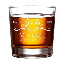 High quality turning 40 gifts and merchandise. 40th Birthday Gifts For Men Turning 40 Years Old Bourbon Vintage 1979 Whiskey Glass 15 Oz Scotch Gift Ideas Man Funny Fortieth Whisky Party Decorations And Supplies For Him Husband Dad Kitchen