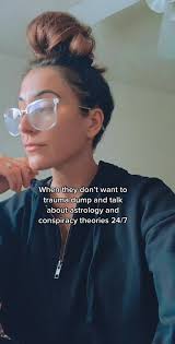 Mandi Moon (@mandimoonda)