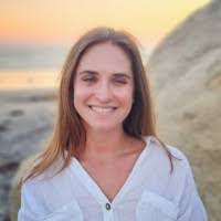 Erika Marsh's Instagram, Twitter & Facebook