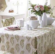 You Can Enhance The Visual Allure Of Your Dining Establishment By Selecting The Right Tablecloth Here Will Aid Dining Table Cloth Sewing Table Diy Tablecloth