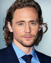 I wanted to share in the late 80s I dated a man that looked like Tom but  had black hair. Problem was he had Tom's laid back attitude but was just not