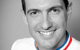 Un Parcours Exemplaire Dans La Patisserie Yann Brys Une Passion Nee Des Son Plus Jeune Age Yann Brys Talentue Art En Chocolat Patissiere Mini Patisserie