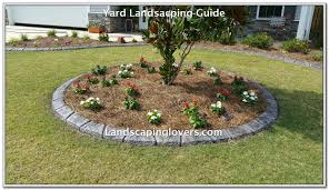 Improvised Your Landscaping With These Ideas Landscaping Lovers Landscape Curbing Small Front Yard Landscaping Landscape