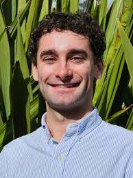 Leeann Short's Instagram, Twitter & Facebook