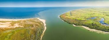 The danube delta is the second largest river delta in europe, after the volga delta, and is the best preserved on the continent. Cum AratÄƒ Delta DunÄƒrii VÄƒzutÄƒ Din DronÄƒ Imagini Spectaculoase