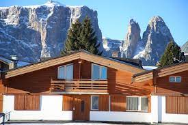 L'alpe di siusi offre una vasta gamma di appartamenti per tutti i gusti, da quelli ben arredati, situati direttamente sulle piste da sci, al rifugio idilliaco in una posizione tranquilla, circondato da prati e boschi fiabeschi. Apartments Obexer Alpe Di Siusi Alpe Di Siusi