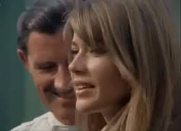 Beside the woman, for me the most beautiful woman ever, let´s look at the  car. In the movie "Grand Prix" they used Formel 2 cars and let them look  like F1. Here