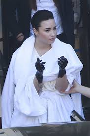 Heart attack is a song by recorded by american singer demi lovato for her fourth studio album demi (2013). Demi Lovato Films Heart Attack Video Pop Star Covered In Sexy Black Paint Hollywood Life