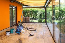 Hat sich herkömmlicher schmutz in der fuge festgesetzt, greifst du zum entfernen zu einem reiniger für fugen und fliesen.fugenreiniger enthalten meist fettlöser und bieten sich damit auch zur reinigung von fugen in der küche an. Bauendreinigung Fliesenwerker De