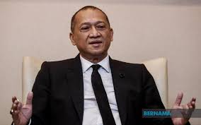 Nazri kini sedang menjalani kuarantin di hospital raja perempuan zainab di ahli parlimen padang rengas, datuk seri mohamed nazri aziz mendakwa kerajaan hari ini sudah runtuh selepas sokongan majoriti hanya tinggal 109. Bernama Nazri Aziz Tests Positive For Covid 19