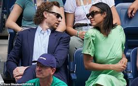 Tom hiddleston is the son of diana patricia and james norman hiddleston. Tom Hiddleston Enjoys Stroll In The Park After Girlfriend Zawe Ashton Revealed She Wants A Baby Daily Mail Online