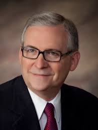 Mike Owsley offers training for education board