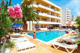Como Salir De Apartamentos Bonsol Ibiza Sin Ser Notado Apartamentos Bonsol Ibiza In 2020 Hotel Outdoor Pool Playa Den Bossa