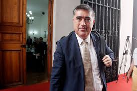 Jueves, 1 de abril de 2021. Video Tvn Saco Al Aire A Ciudadano Pensando Que Era Mario Desbordes Pinera Se Llevo