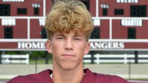 Benton, Mt. Carmel advance to IHSA football quarterfinals