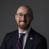 100+ perfiles de «Rundell»