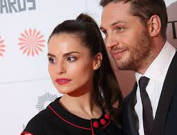 Charlotte frances riley is an english actress. Tom Hardy Alles Uber Seine Frau Charlotte Riley