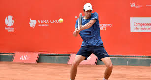 El número 112 del mundo, sucumbió ante los 18 saques directos de sonego, que levantó el primer set, se llevó el segundo y que pese a ir por detrás en el tercero. Las Victorias Siguen Acompanando A Daniel Galan En Brasil