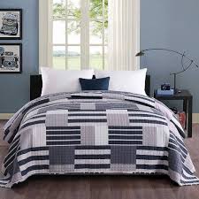 Add the final flourish to your bedroom with grey bed throws and matching grey and white cushions. Bedspread Quilted Patchwork Bed Throw Blanket Lightweight Comforter Coverlet Woltu Eu