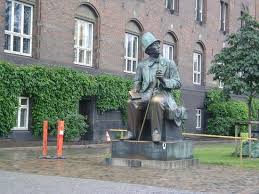 Patông (ace) hans christian andersen (da). H C Andersen Statue Copenhague Dinamarca Picture Of H C Andersen Statue Copenhagen Tripadvisor