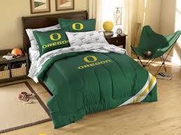 Oregon Ducks Ncaa Comforter Set From Bedding Com Oregon Ducks Ncaa Like This One Better Than The Other One I Pinned With Images Full Bedding Sets