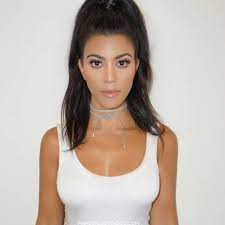 Kourtney Kardashian In The Selena Wrap Necklace Kourtney Kardashion Khloe Kardashian Kourtney