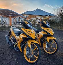 Untuk aspek mekanikal, y15zr v2 masih lagi menampilkan spesifikasi sama termasuk enjin satu silinder sohc penyejukan cecair 150 cc berkuasa 15.4 ps pada 8,500 rpm dan 13.8 nm tork pada 7,000 rpm, digandingkan dengan kotak gear lima kelajuan. 100 Y15zr Modified Ideas In 2021 Yamaha Motorcycle Yamaha Motor