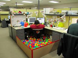 On one of his visits to our office, he decided to pay us a visit. How To Decorate A Office Cubicle For A Birthday Imgur