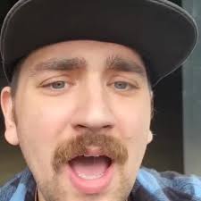 👨↙️👀😘🙎‍♀️...