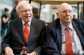 Vermögen von warren buffett in euro das geschätzte privatvermögen von warren buffett wie viel verdient warren buffett? Warren Buffett Berkshire Hathaway Sitzt Auf 122 Milliarden Cash Manager Magazin