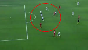 Gaziantep savunmasıyla pelkas'ın ayakları ve ofsayt çizgisinde nerdeyse aynı yerde olması dikkat çekti. Antalyaspor Un Attigi Gol Ofsayt Mi Besiktas Antalyaspor Macinda Var Tartismasi