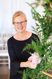 1119 west windsor road, champaign, il 61821. Wedding Arrangements Wedding Florist Wedding Bouquet Fairbury Illinois Fancy Florals By Nancy