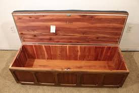 Hope chest faqs how to create your own hope chest. Mid Century Modern Lane Furniture Cedar Blanket Chest Bench On Wheels At 1stdibs