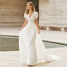 Gli abiti da sposa in mikado e pizzo donano quel look regale e austero, tipico di una sposa che ama la sobrietà e la pulizia delle forme; Abito Da Sposa Vintage A Sirena Dritta 2021 Abiti Da Sposa Eleganti In Chiffon Di Pizzo Boho Abiti Da Sposa Scollo A V Maniche Corte Abiti Estivi Bespoke Occasion Dresses
