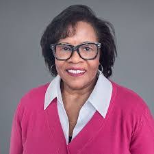 Ella Kemp's Instagram, Twitter & Facebook