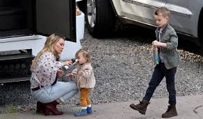 Shared with chad michael murray. Hilary Duff Has Adorable Family Photoshoot With Luca And Banks In Hollywood Hollywood Pipeline