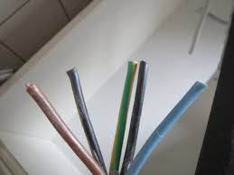 Brancher Une Table De Cuisson Gaz 3 Fils Sur Un Cable A 5 Fils 400v