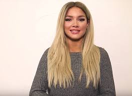 Die make up bag ist ausverkauft / sold out +++ hier findest du die streng limitierte benefit x shirin david make up bag und alle wichtigen info. Shirin David Freund Alter Grosse Tattoo Schwester Merch Wiki Bio