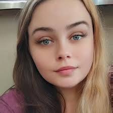 Okay soooo I finally tried the banana bread! I ordered it as a latte  chiller and it legit taste JUST like banana bread!