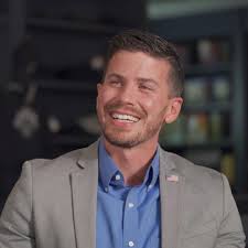 LET'S MEET OUR EXPERTS! Dr. Greg Gifford is an associate professor of  Biblical Counseling at The Master's University in Santa Clarita,  California. He earned his doctorate in Biblical Counseling from  Southwestern Baptist