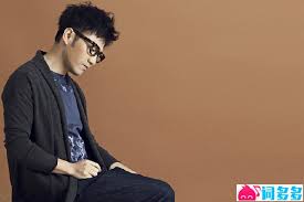 王铮亮新歌《星夜》歌词完整版- 词多多