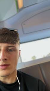 heyyy, I'm Olly Walker. I'm 17 and I'm a welder and metal fabricator. *  from leeds * 5”9 * welder and metal fabricator * insta: ollywalker0113 *  snapchat: ollywalker_ls