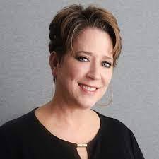 Roseann Hildenbrandt's Instagram, Twitter & Facebook