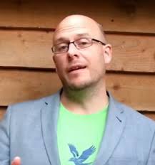 Recruiting CEO Philip Oldham to Lyle & Scott